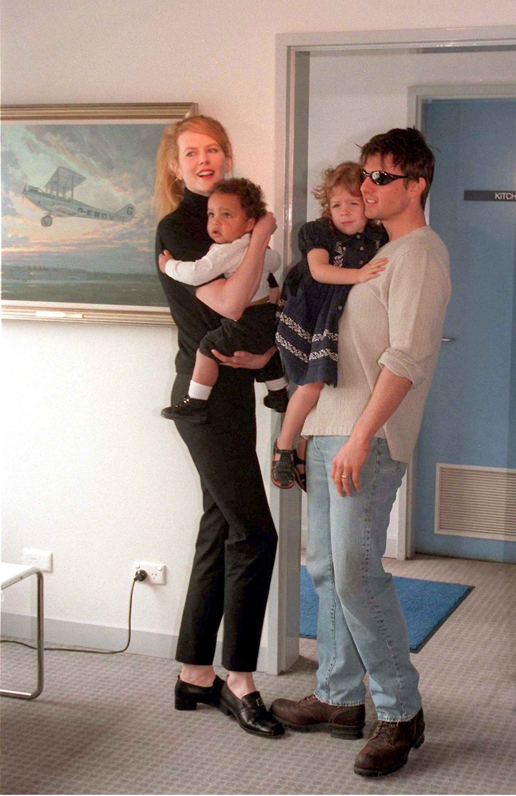 Nicole Kidman y Tom Cruise con sus hijos, Connor e Isabella, en 1996