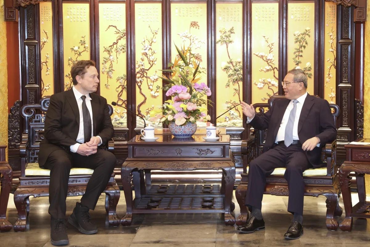 Elon Musk estuvo en Beijing el domingo para conversar con Li Qiang, el primer ministro chino